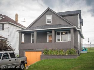 106 Couzen St, Eynon, PA 18403