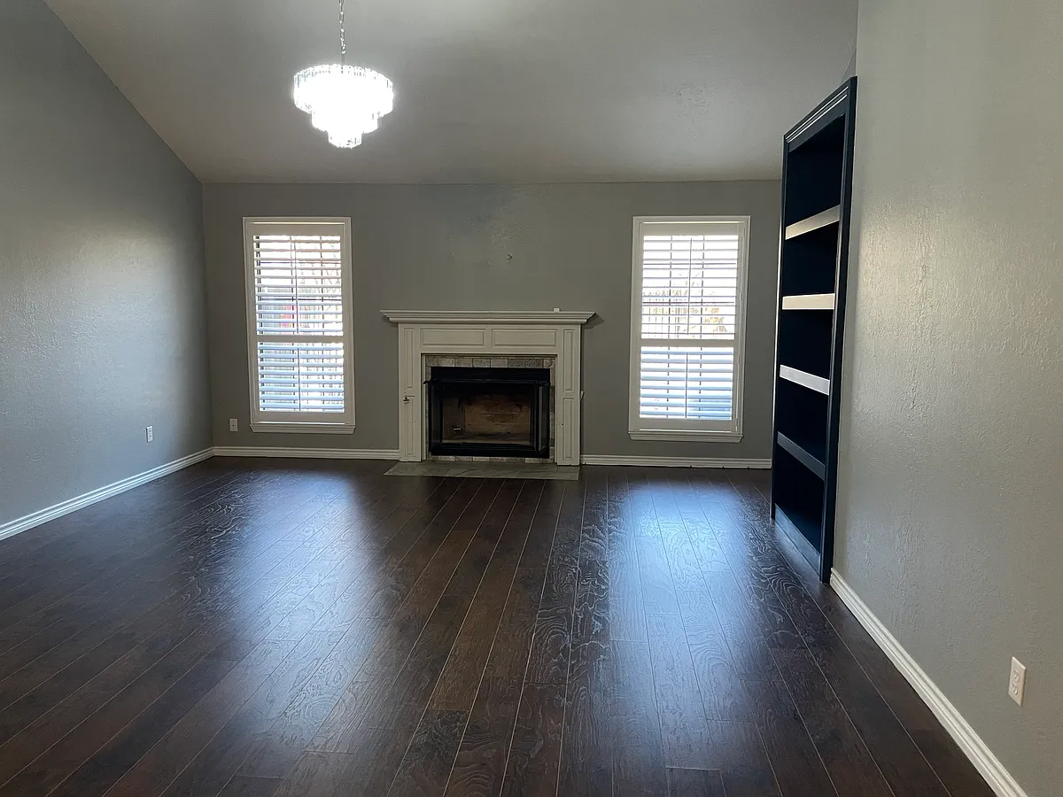 Building Photo - 925 Millrun Ct