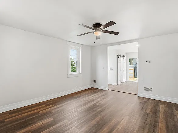 3 bed, 2.5 bath, 1040 sqft, $1,500 — Photo 3