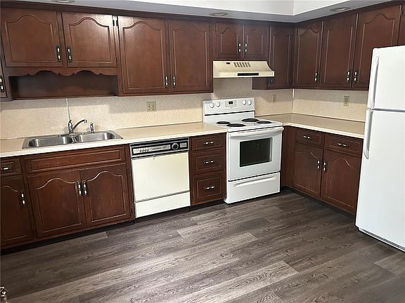 5th image of 1662 Farmersville Rd #1B