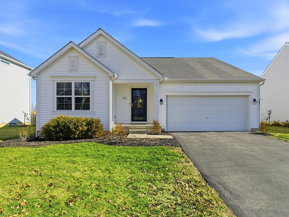 1st image of 263 Glen Crossing Dr