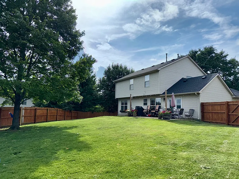 404 Sandersville Ct — Photo 28