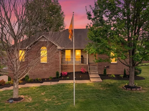 4005 Summit Dr, Greenbrier, TN 37073
