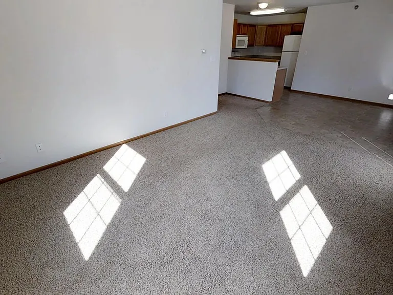 4215 Maricopa Dr — Photo 5