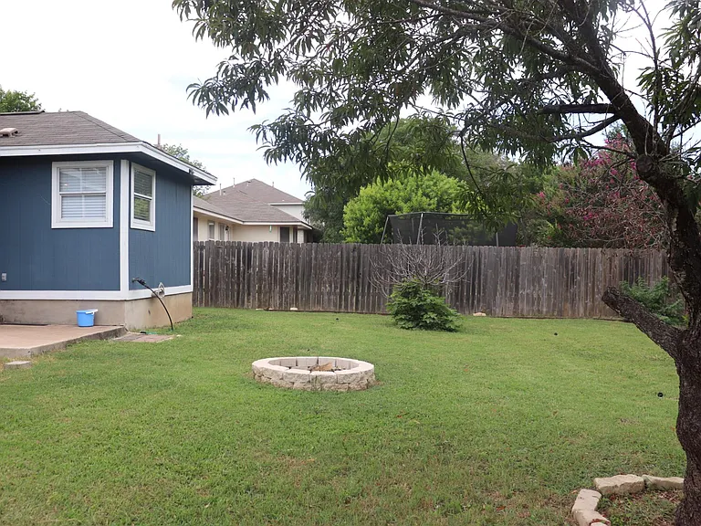 504 Deercreek Ln — Photo 18