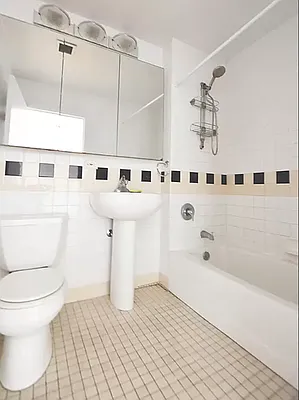 Rented by REAL New York | media 9