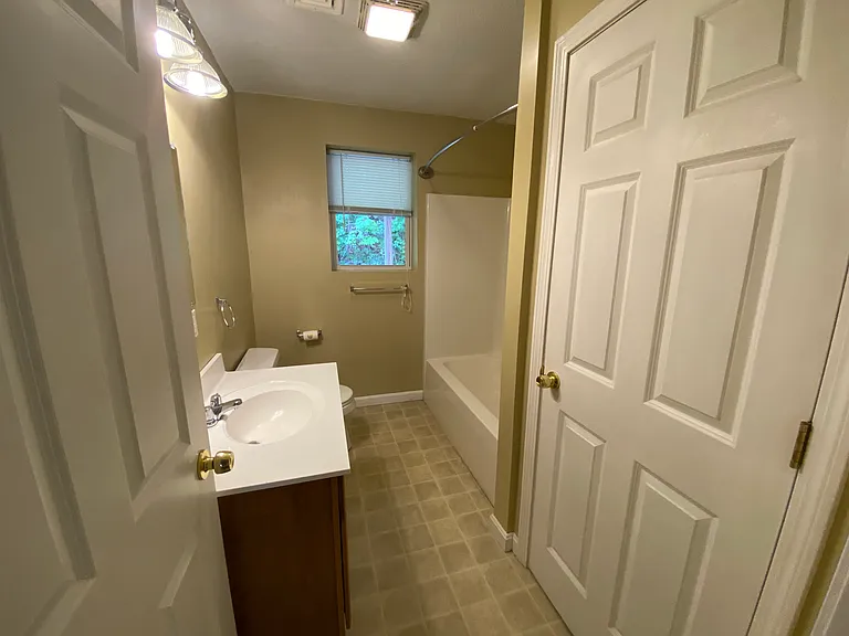 215 Main St — Photo 6