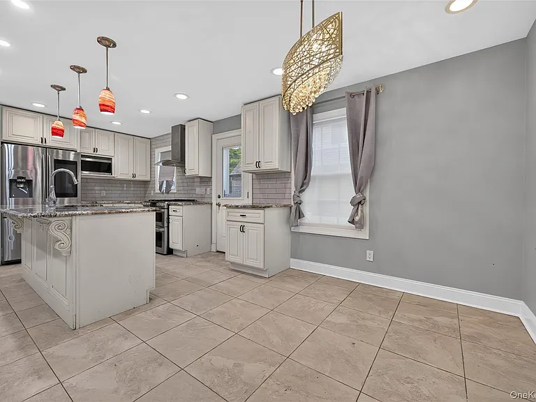 175 Wardwell Rd — Photo 10