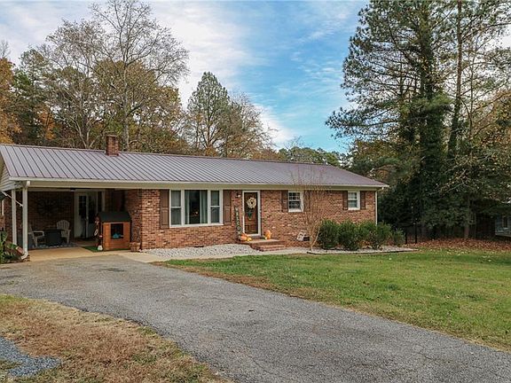 2nd image of 256 Forest Hill Dr