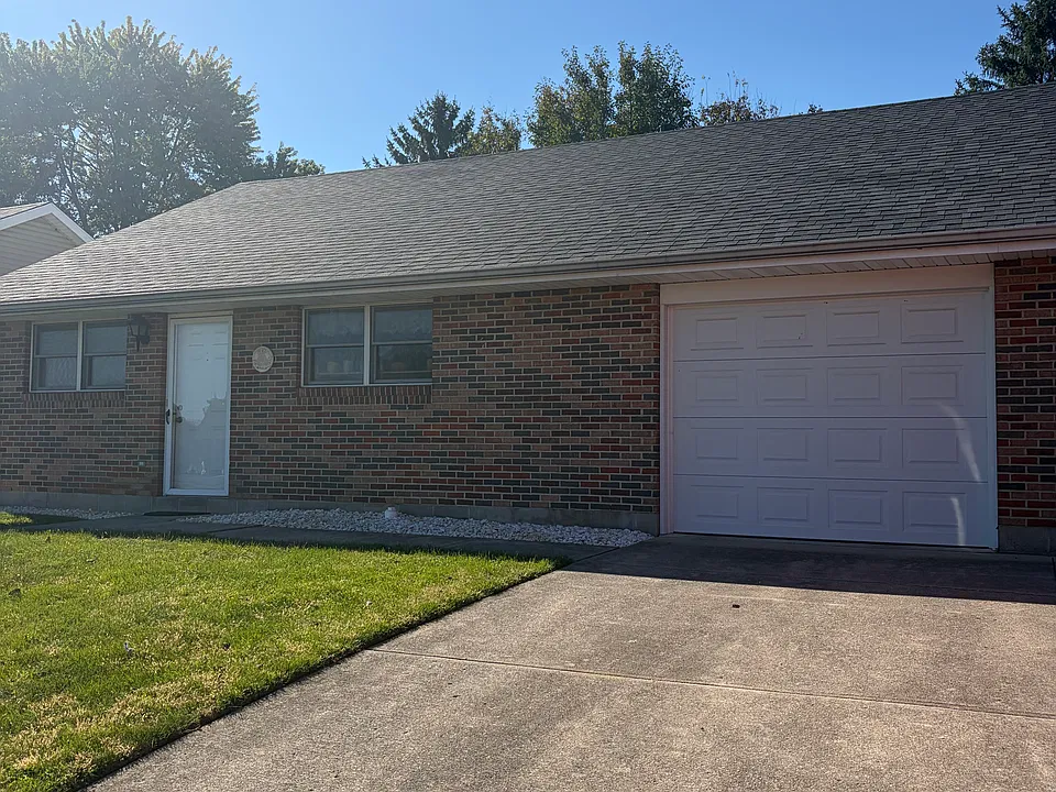 1650 Brook Park Dr #52