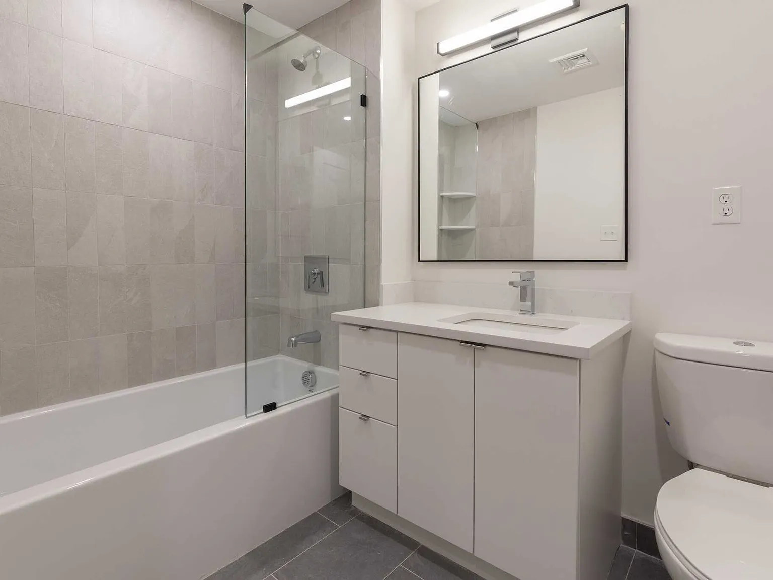 3 bed, $5,100 — Photo 3