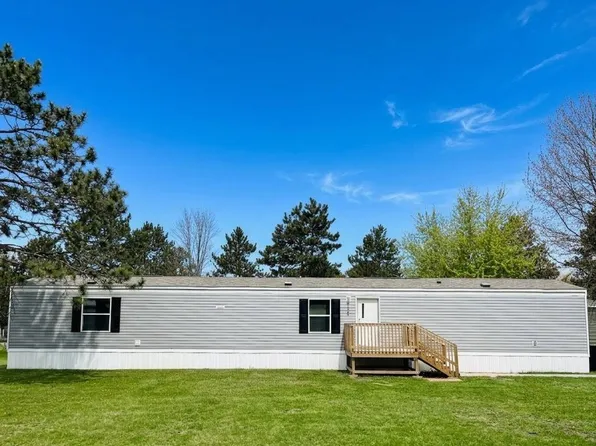 485 Lupine Ln, Altoona, WI 54720