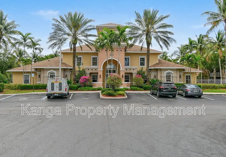6556 Emerald Dunes Dr #302 — Photo 30