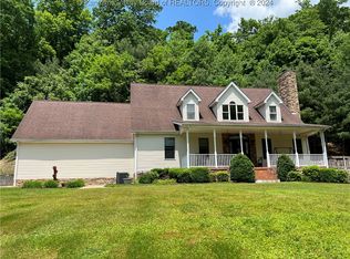 198 Whiteoak Dr, Foster, WV 25081