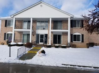 14200 Ivanhoe Dr APT 2, Sterling Heights, MI