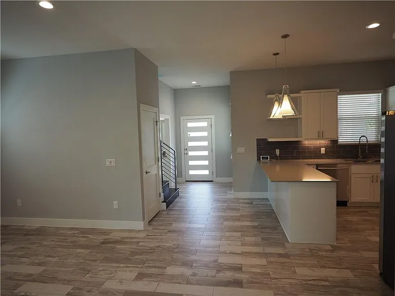 6913 Providence Ave #A — Photo 9