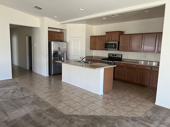 2nd image of 1389 Starling St