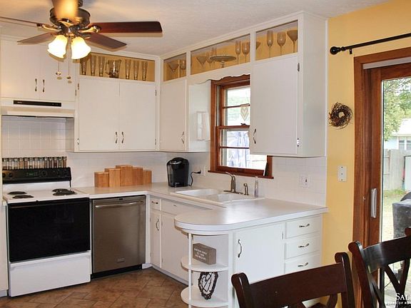 5th image of 713 E Leslie Ave