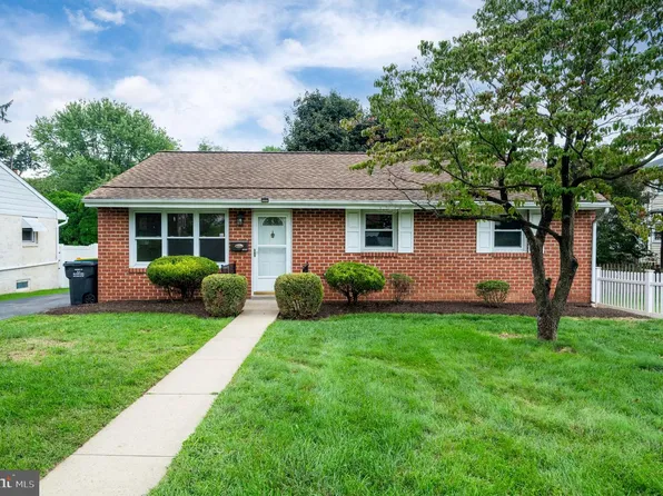 1952 Garfield Ave, West Lawn, PA 19609