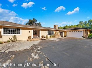 716 Del Valle Dr, Fallbrook, CA 92028