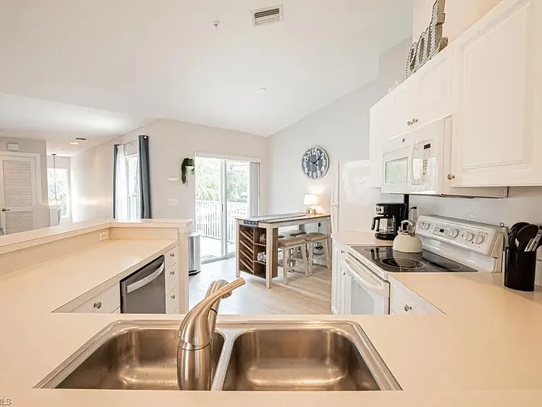 5090 Cedar Springs Dr #204 — Photo 9