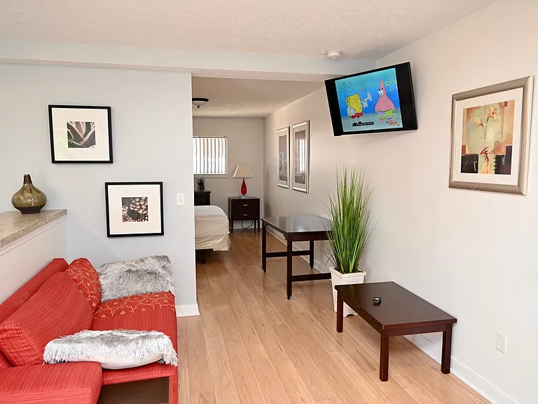 Woodworth Park Apartment — Photo 3