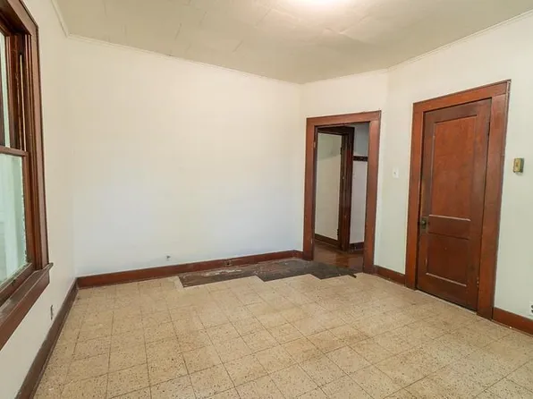 725 S 4th St, Independence, KS 67301