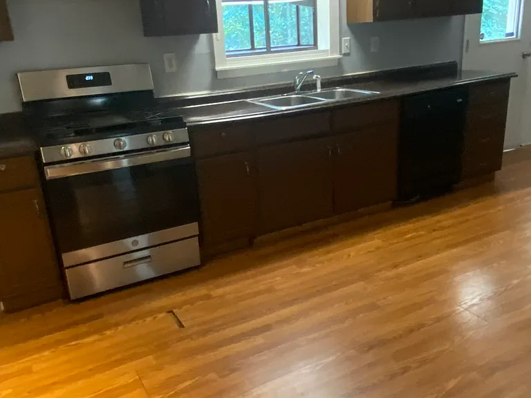 693 Maple Ln — Photo 15