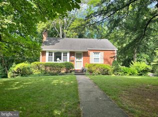 2114 Greenwich St, Falls Church, VA 22043