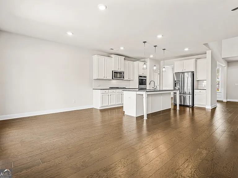 3331 Fall Branch Ln — Photo 6