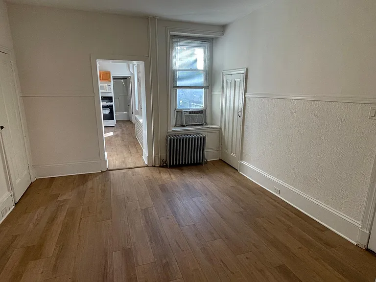 165 Green Ln #1 — Photo 4