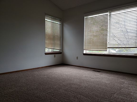 4th image of 5217 Willowbrook Rd