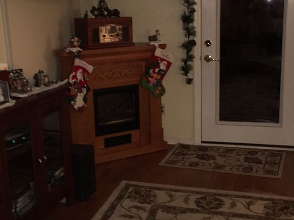 3rd image of 1106 Estate Dr