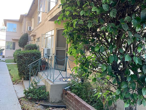 4th image of 12108 Hoffman St