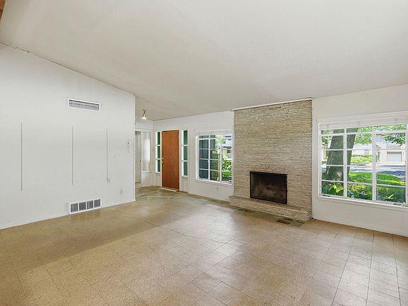 5th image of 6107 Cary Dr