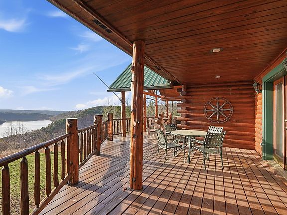 5th image of 780 Watersedge Dr