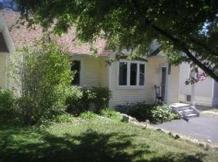 1431 Woodbine Dr, Round Lake Beach, IL