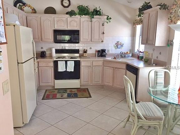 3rd image of 905 San Benito Ln