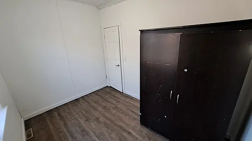1428 Queen St Photo 1
