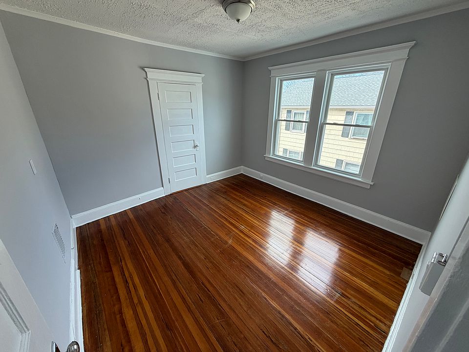 1st image of 140 Morehouse St Floor 2
