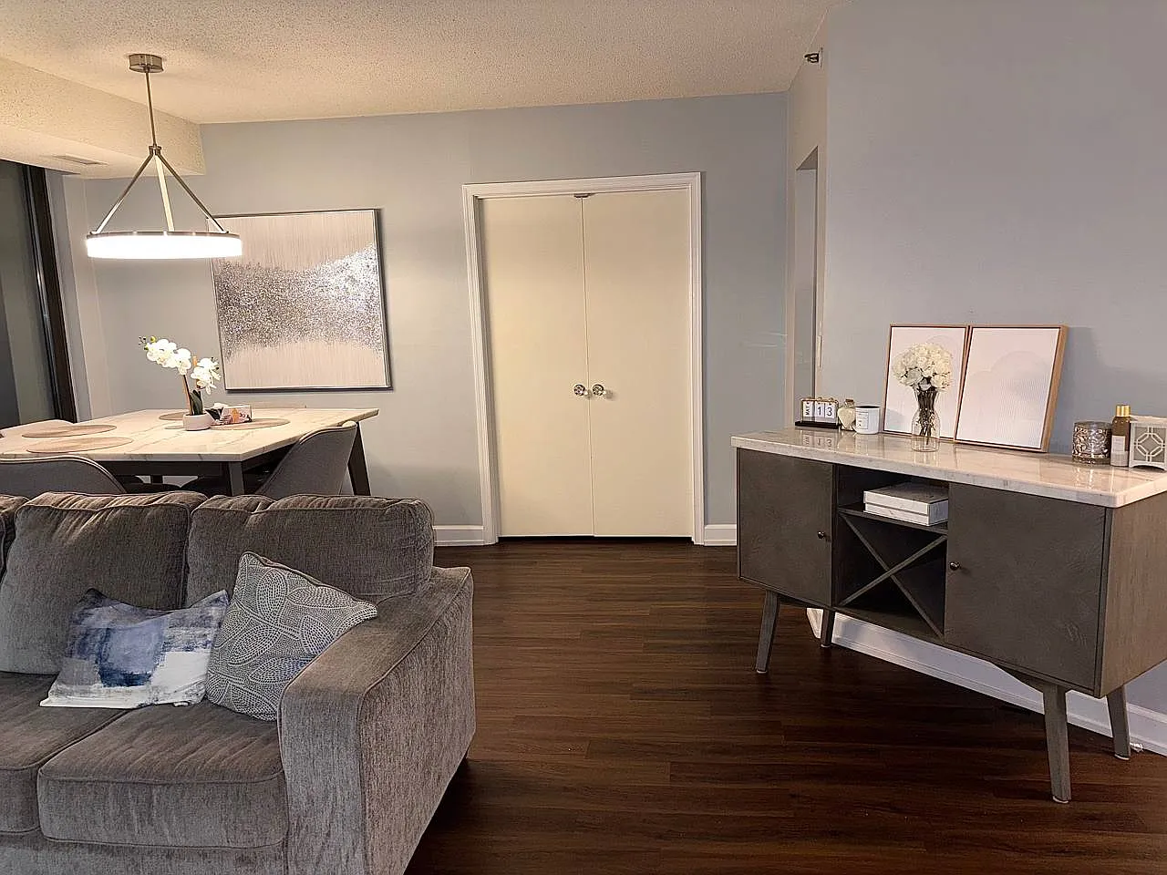 1 bed, 950 sqft, $2,800 — Photo 2