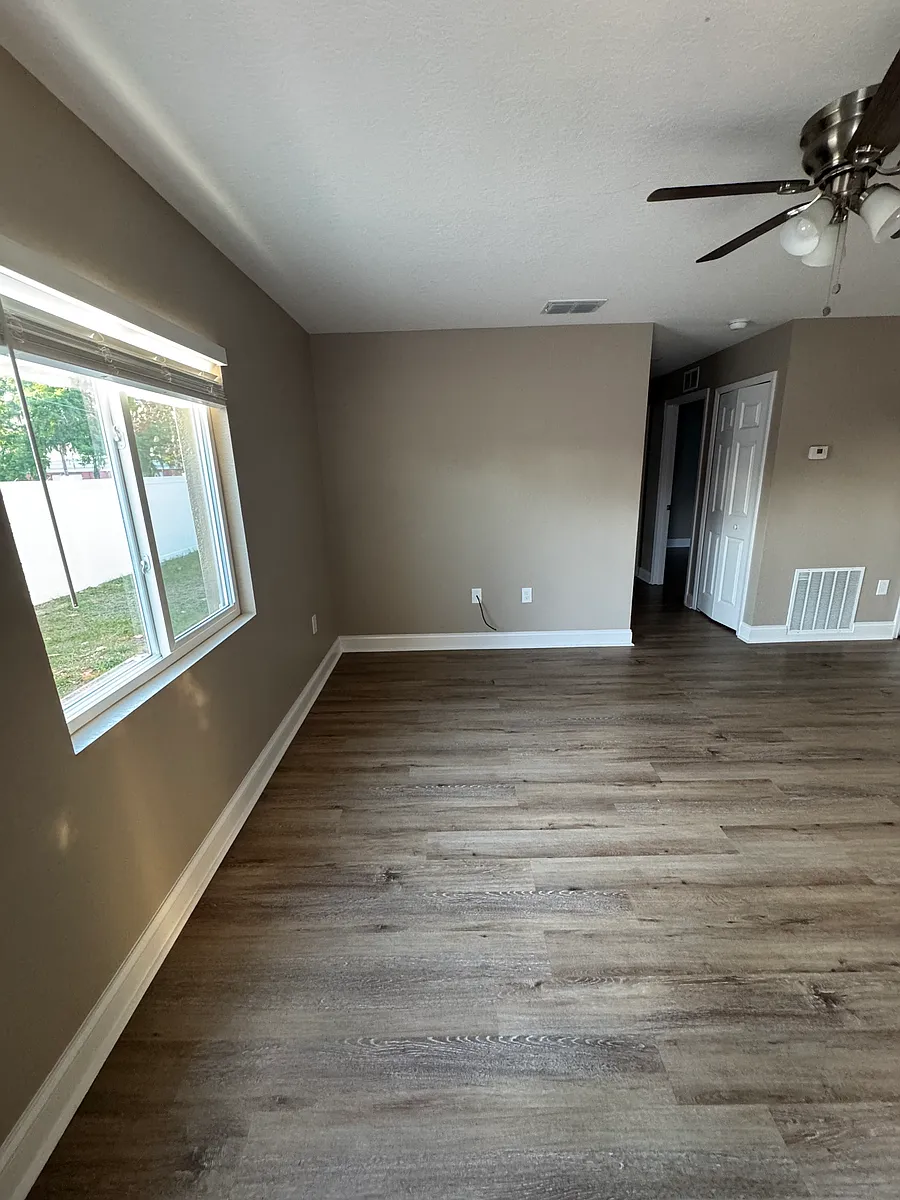 Building Photo - 1149 Sycamore St #1149