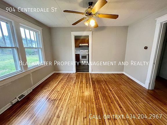 3rd image of 904 Centerdale St