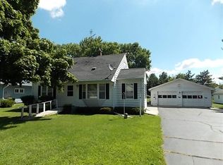 1411 S Main St, Fort Atkinson, WI 53538