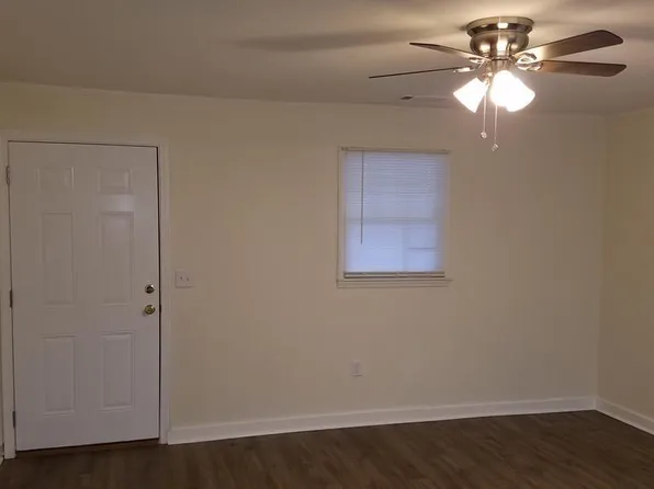 320 Coney St APT 2, Dublin, GA 31021