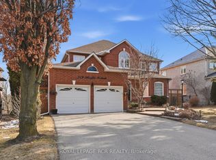 919 Schaeffer Outlook, Newmarket, ON L3X 1V9