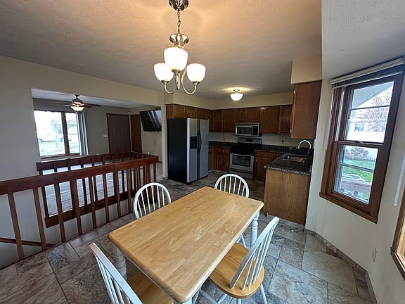 4th image of 4611 Bedfordshire Dr