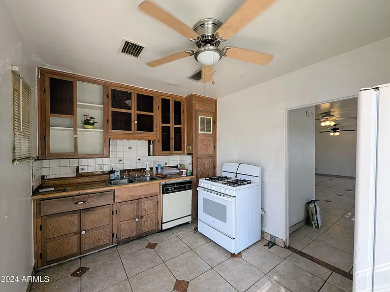 1314 W Whitton Ave — Photo 7