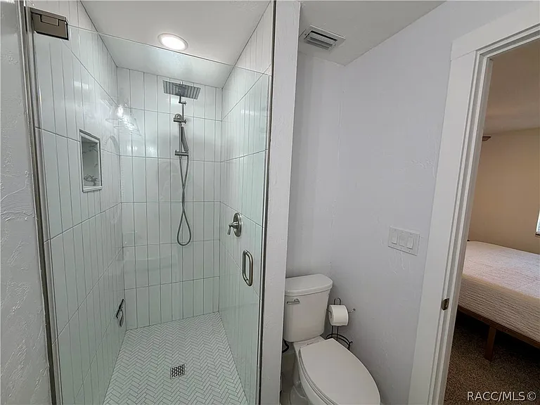 65 Beach Ln #A — Photo 35