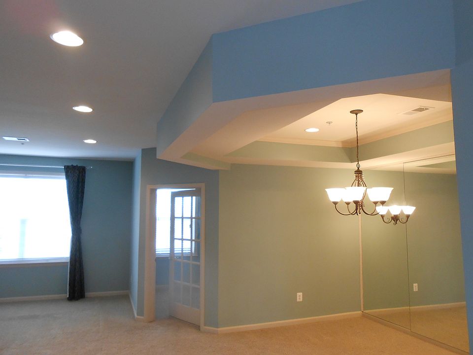 ARCHITECTURAL DESIGN FEATURES DINING ROOM